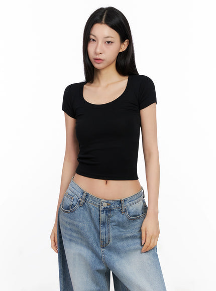 basic-ribbed-cropped-tee-ig508