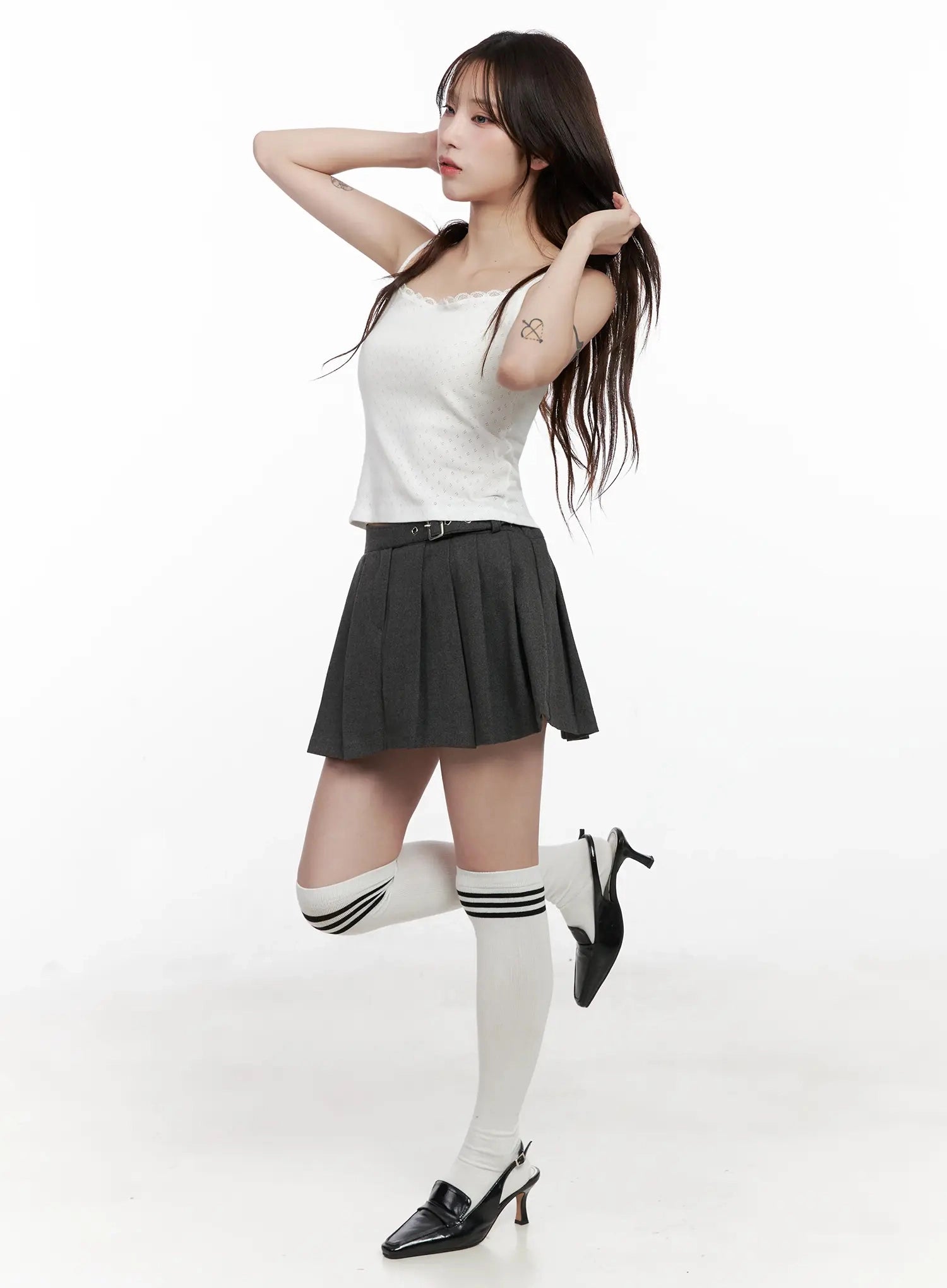 chic-gray-pleated-mini-skirt-in514