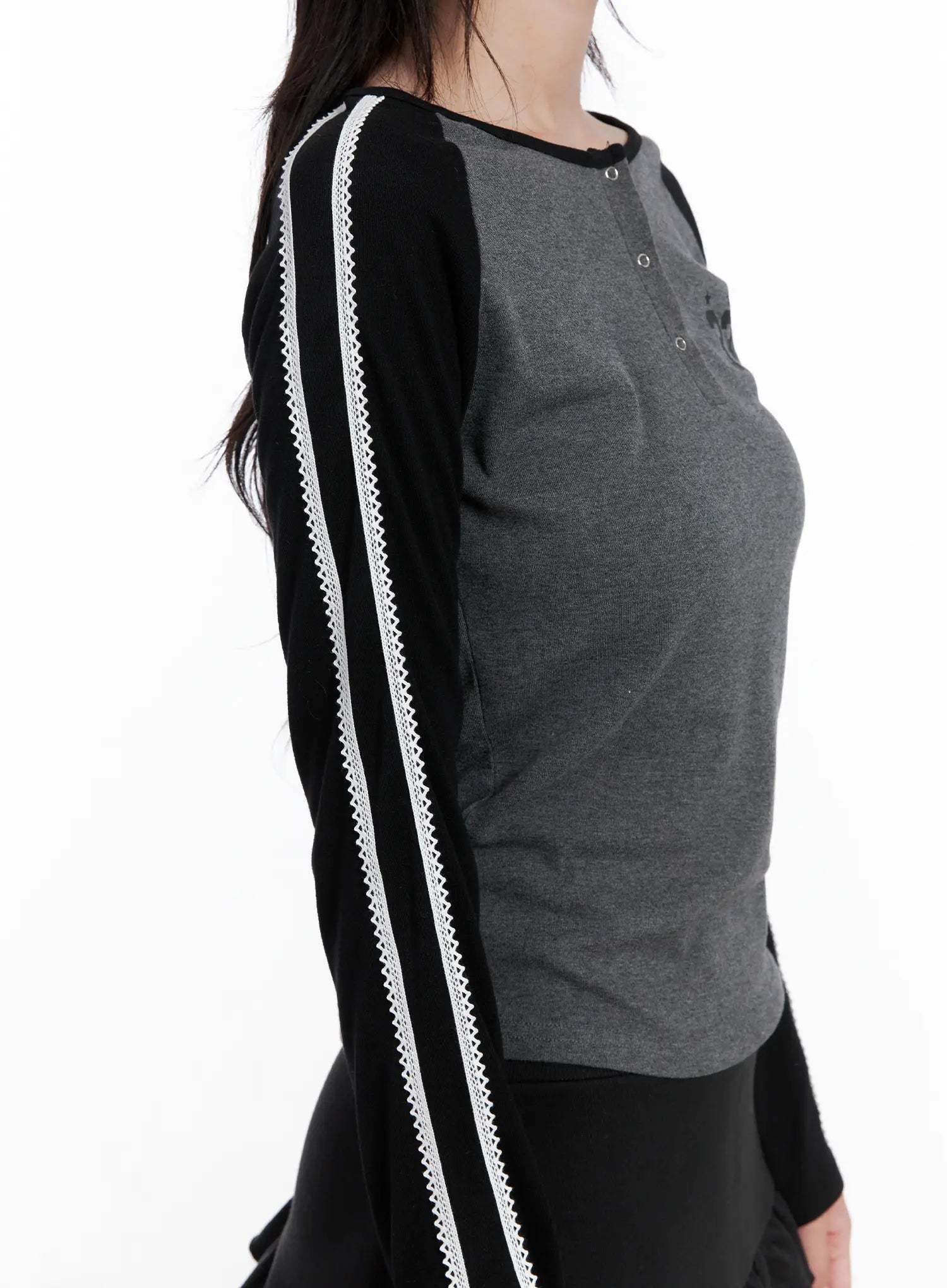 two-tone-lace-detail-top-cs529