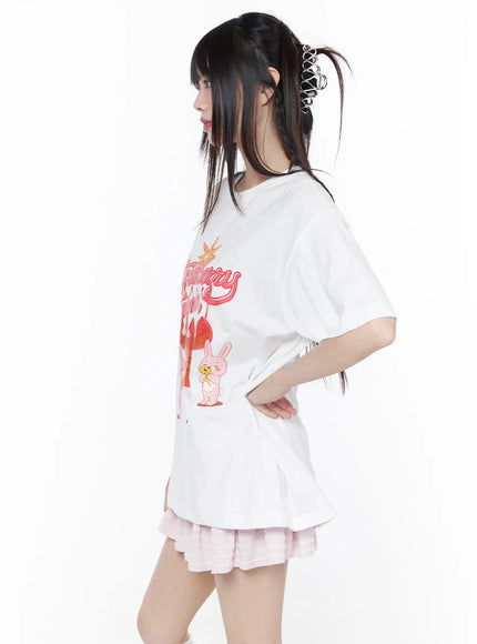oversized-strawberry-graphic-tee-cu519