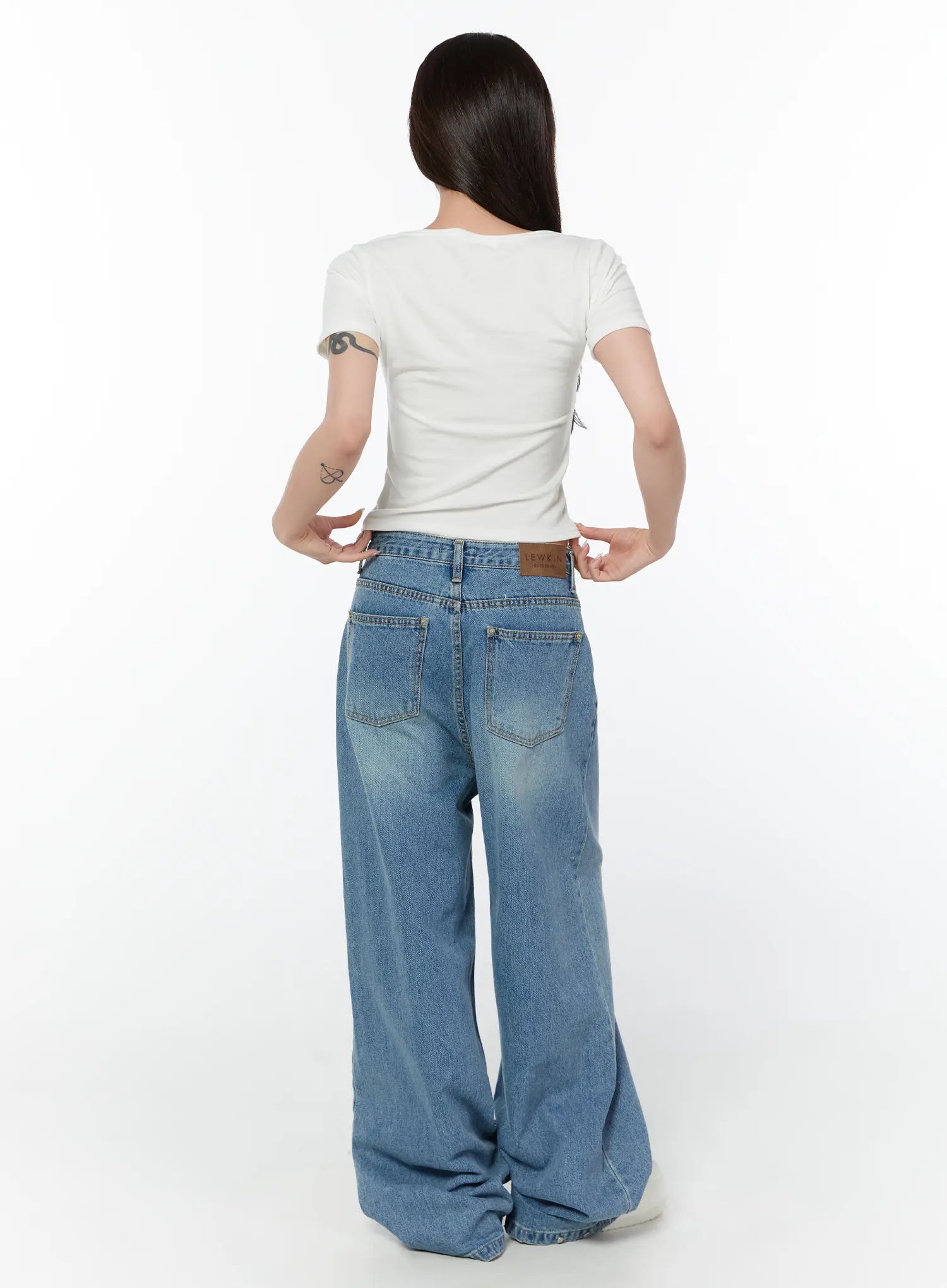 shea-snap-button-wide-leg-jeans-iy514