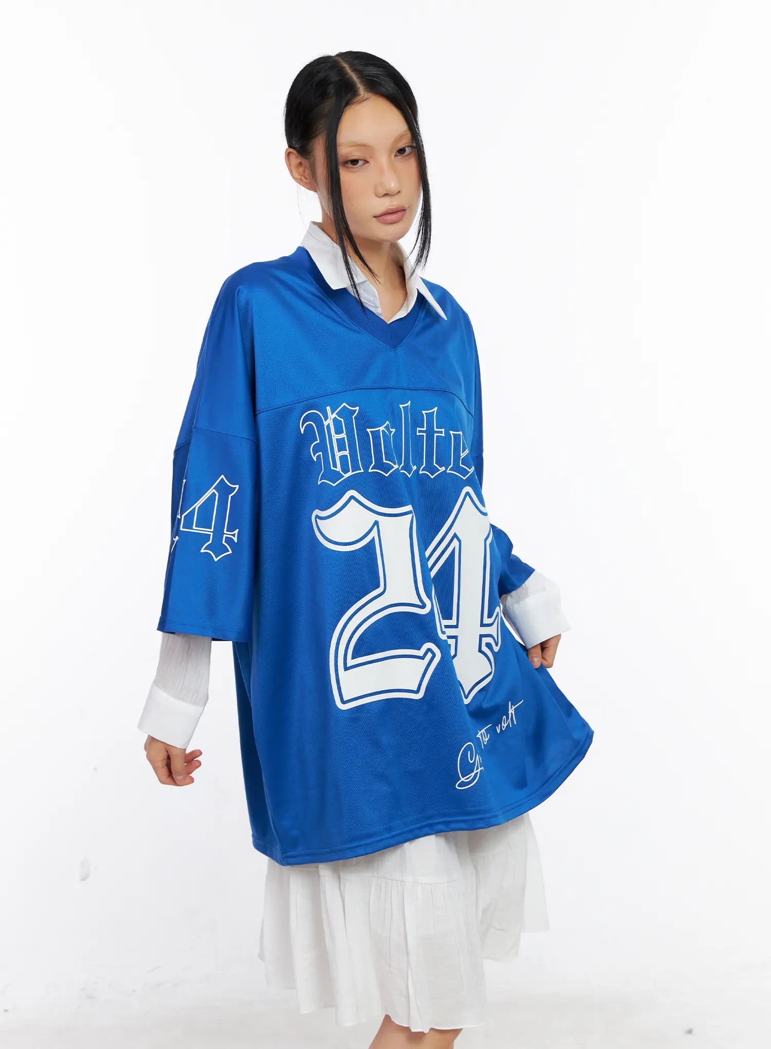 oversized-v-neck-graphic-tee-cl529