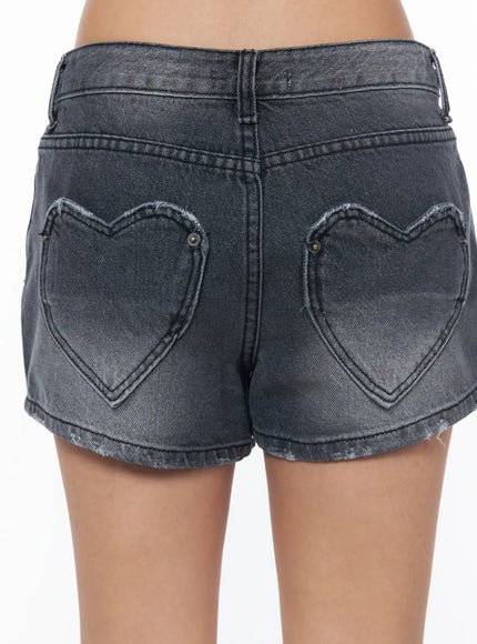 heart-pocket-denim-shorts-cu501