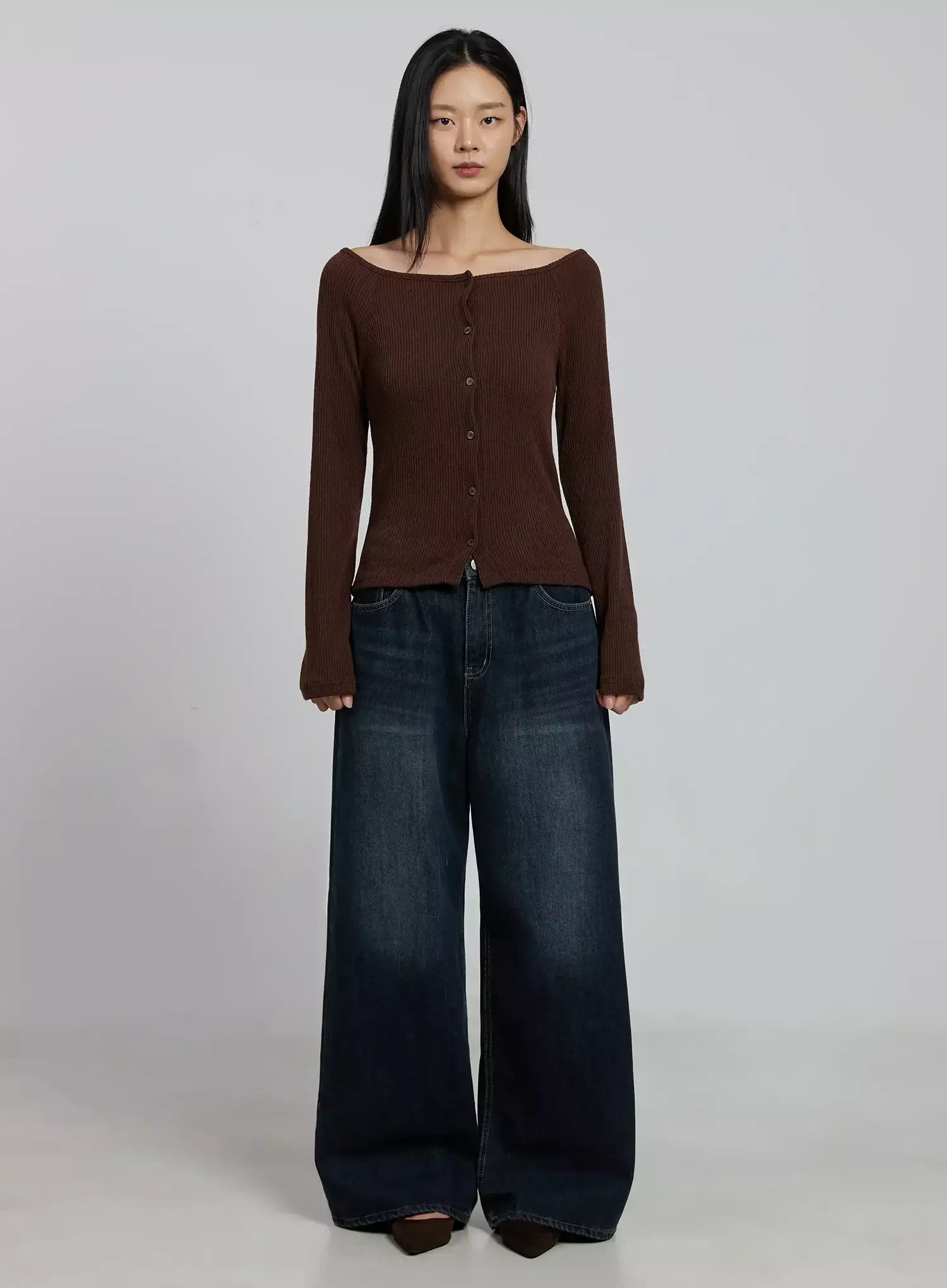 off-shoulder-button-ribbed-cardigan-im520