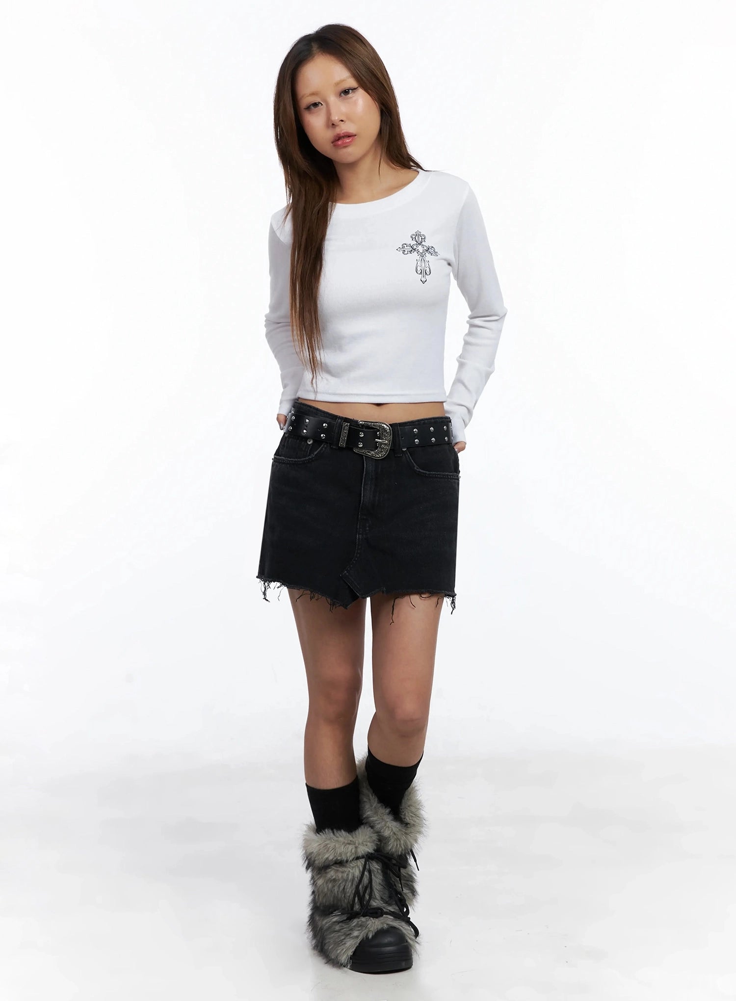 distressed-denim-mini-skirt-in528