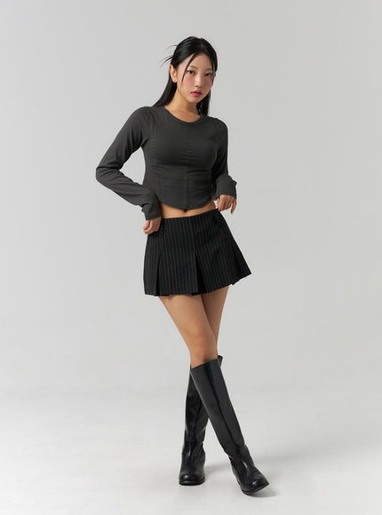 slim-fit-long-sleeve-crop-top-cs320