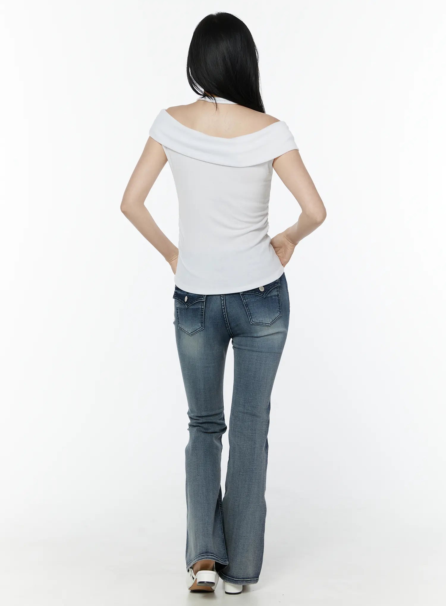 kumi-flared-low-rise-jeans-iu505