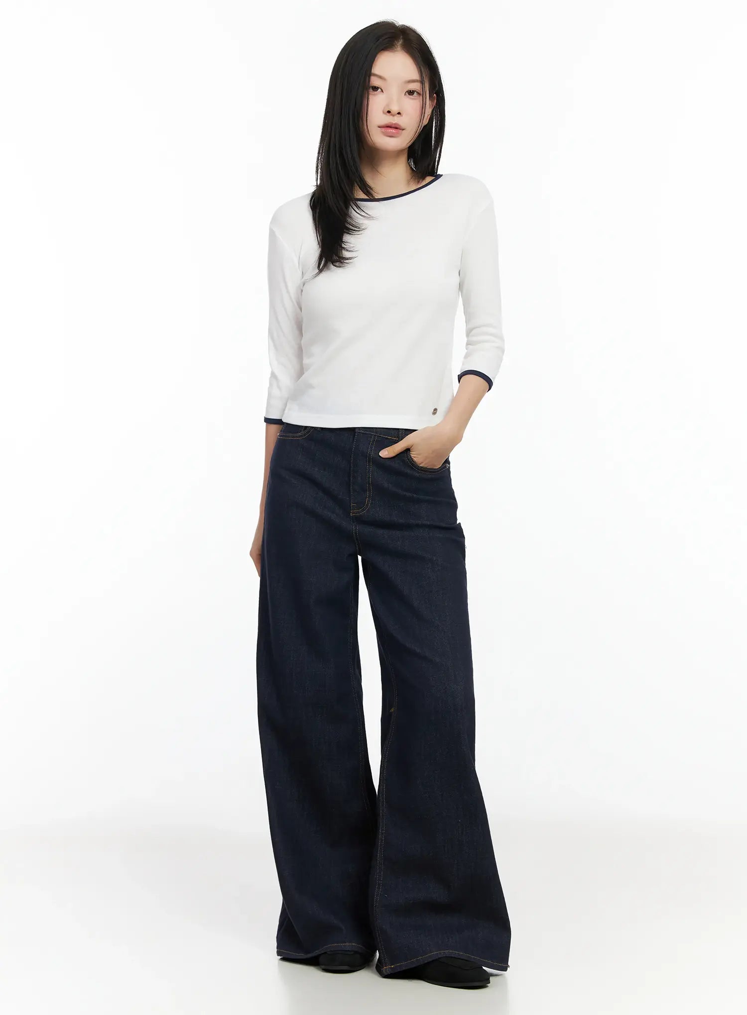 two-color-quarter-sleeve-top-im524