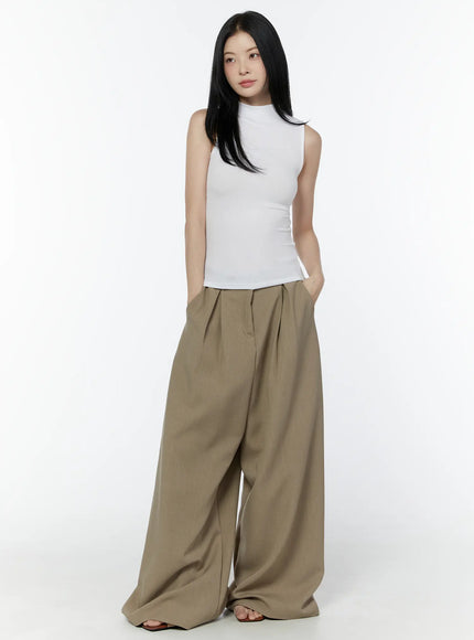 ribbed-mock-neck-sleeveless-top-iu503