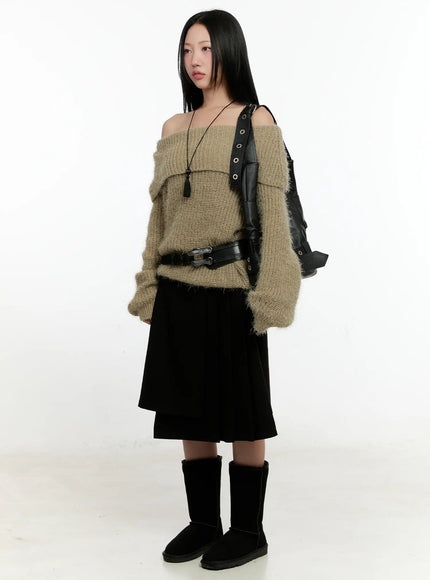 loose-fit-off-shoulder-knit-sweater-cn505