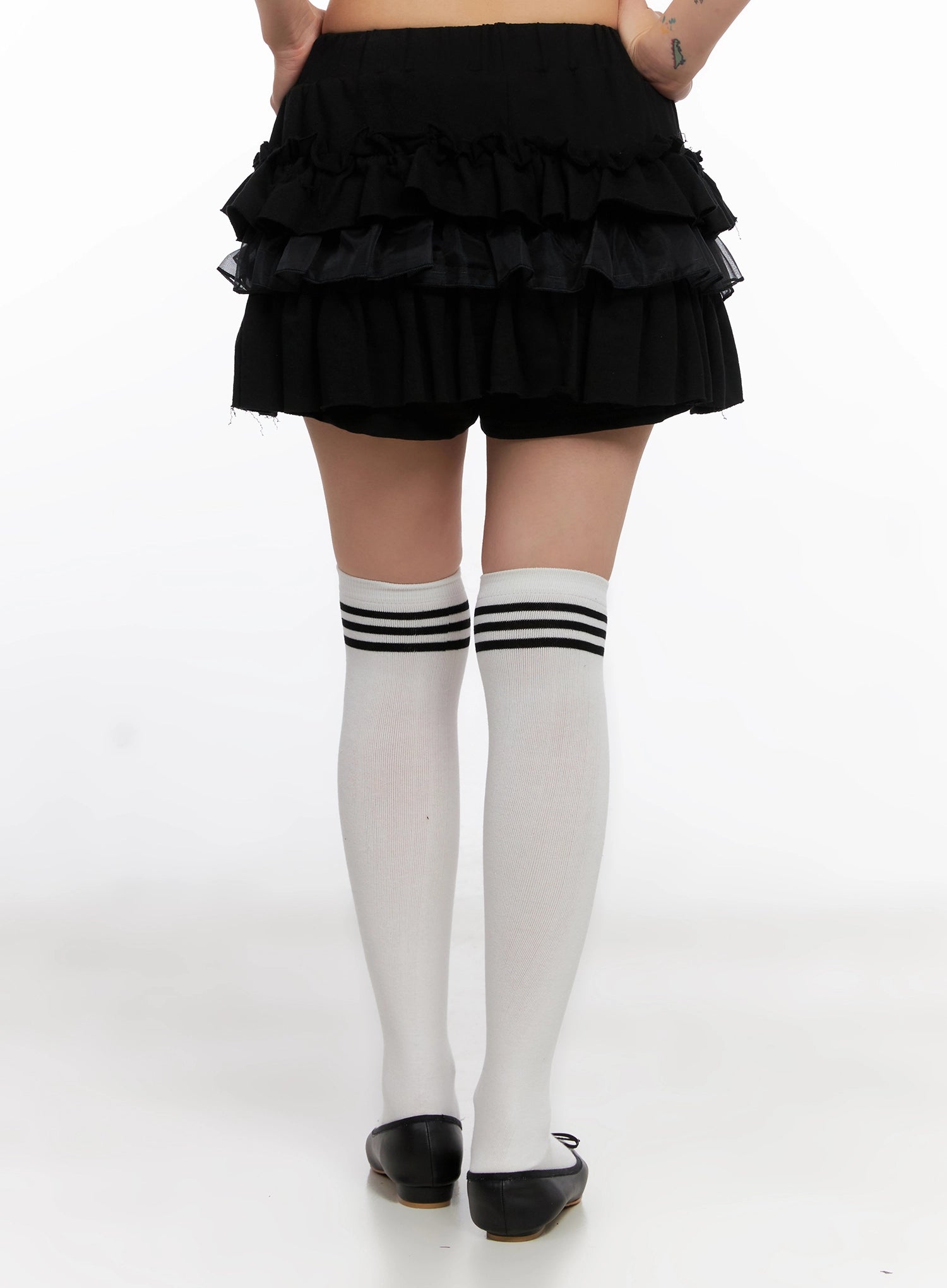 layered-ruffle-mini-skirt-is508