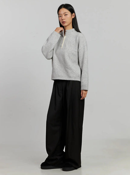 contrast-collar-knit-top-ij505