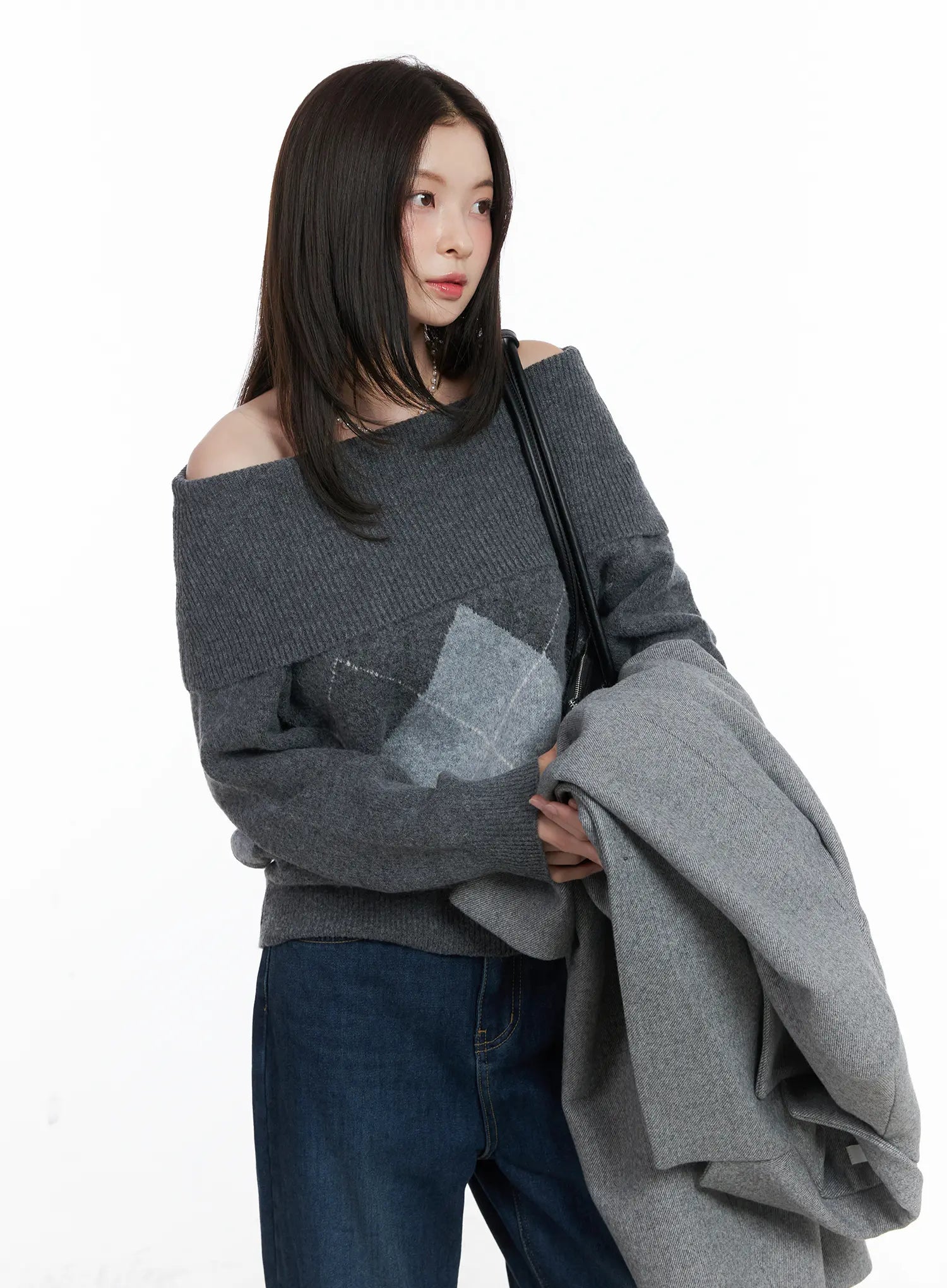 argyle-off-shoulder-knit-sweater-cn518