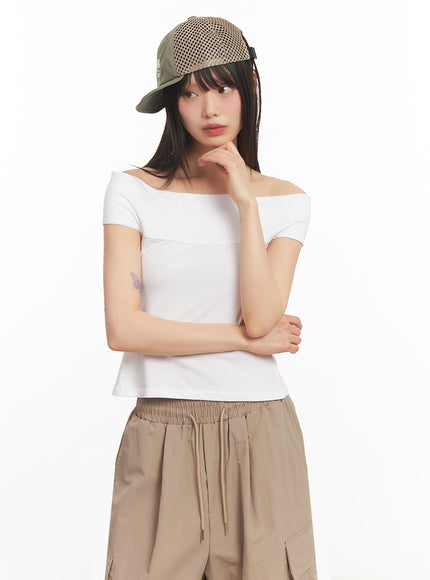 string-cut-out-off-shoulder-crop-top-iy502