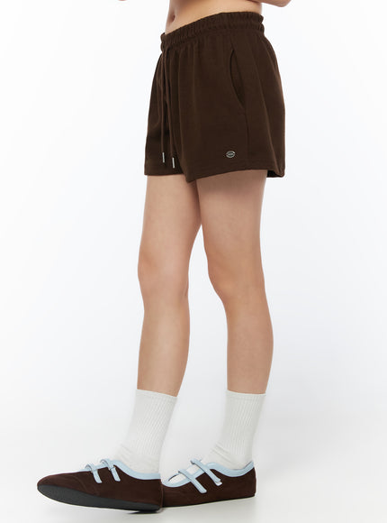 casual-track-shorts-iu519