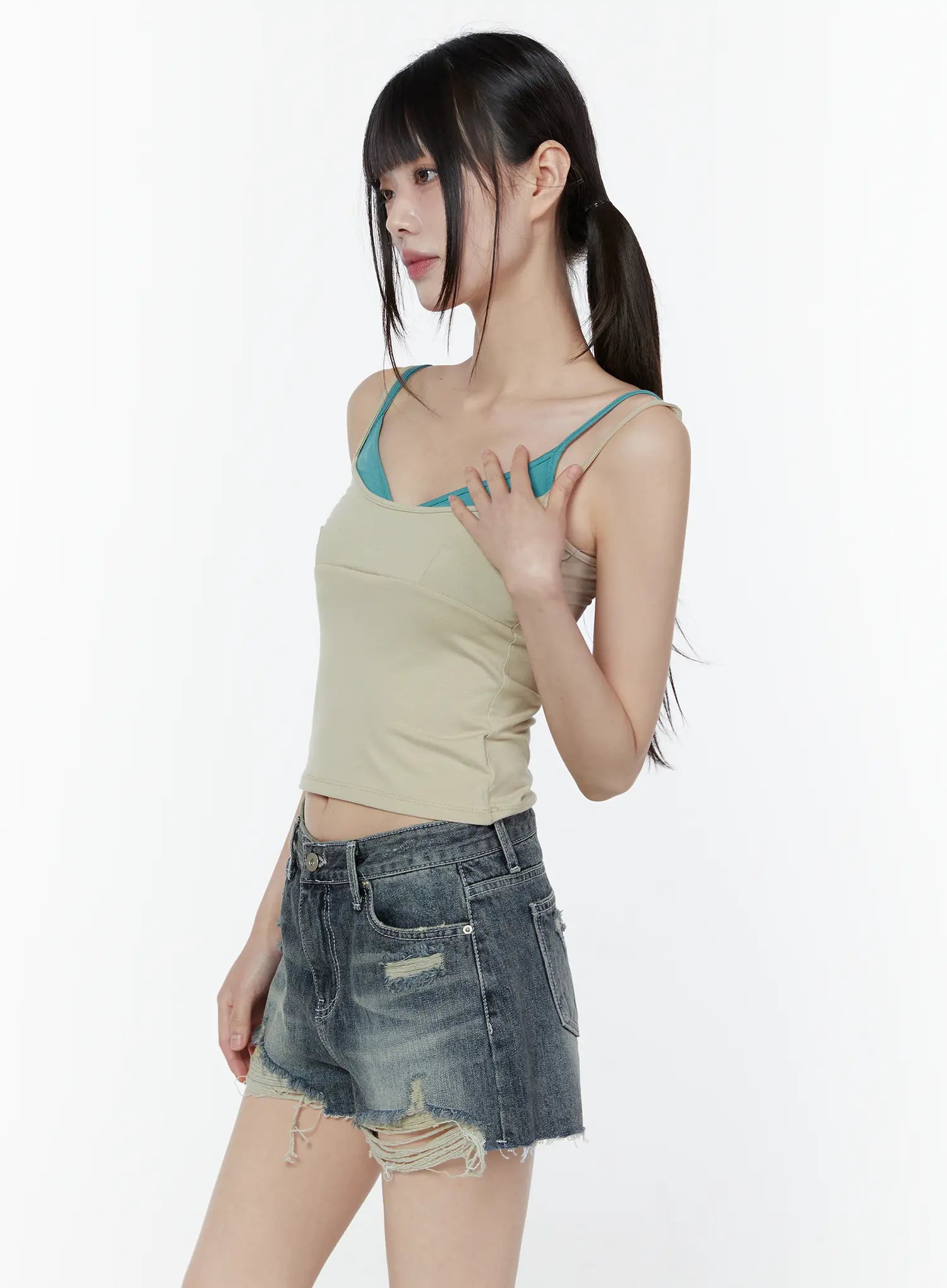 contrast-cropped-sleeveless-top-cu508