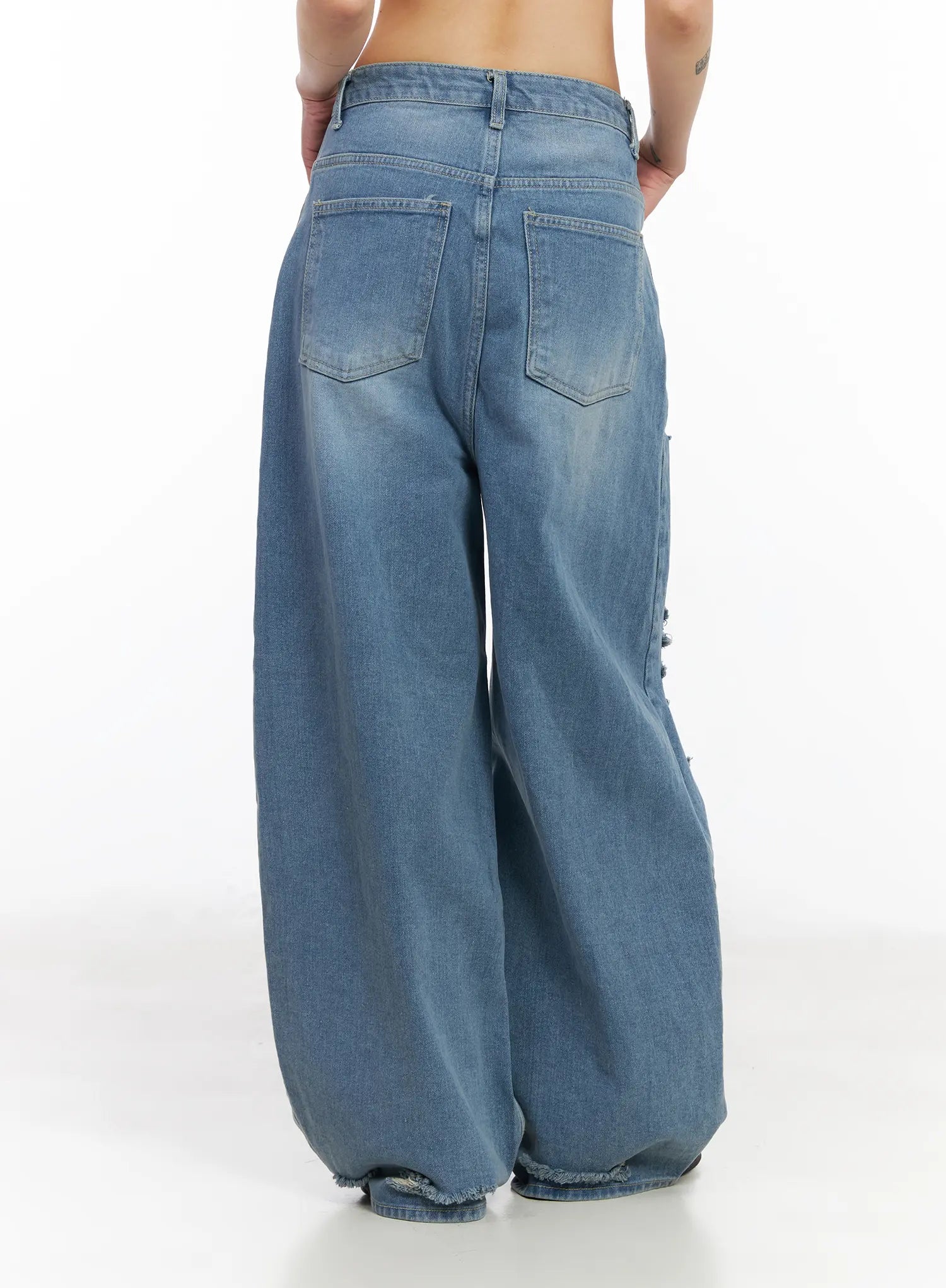 lylah-ripped-wide-leg-jeans-cm517