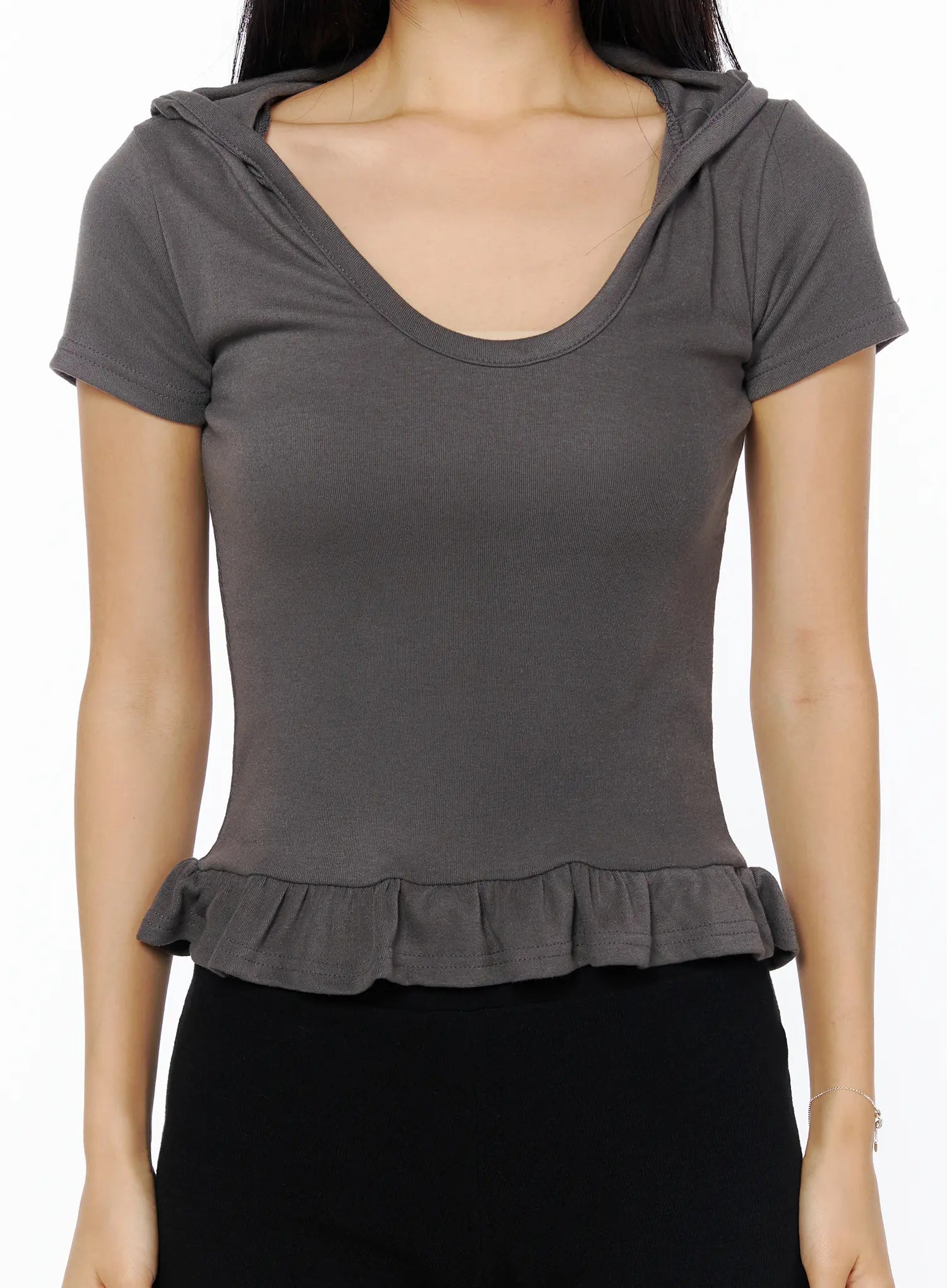 ruffle-hem-u-neck-tee-cu512