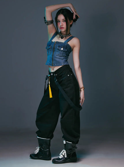 denim-zip-up-sleeveless-top-cs525