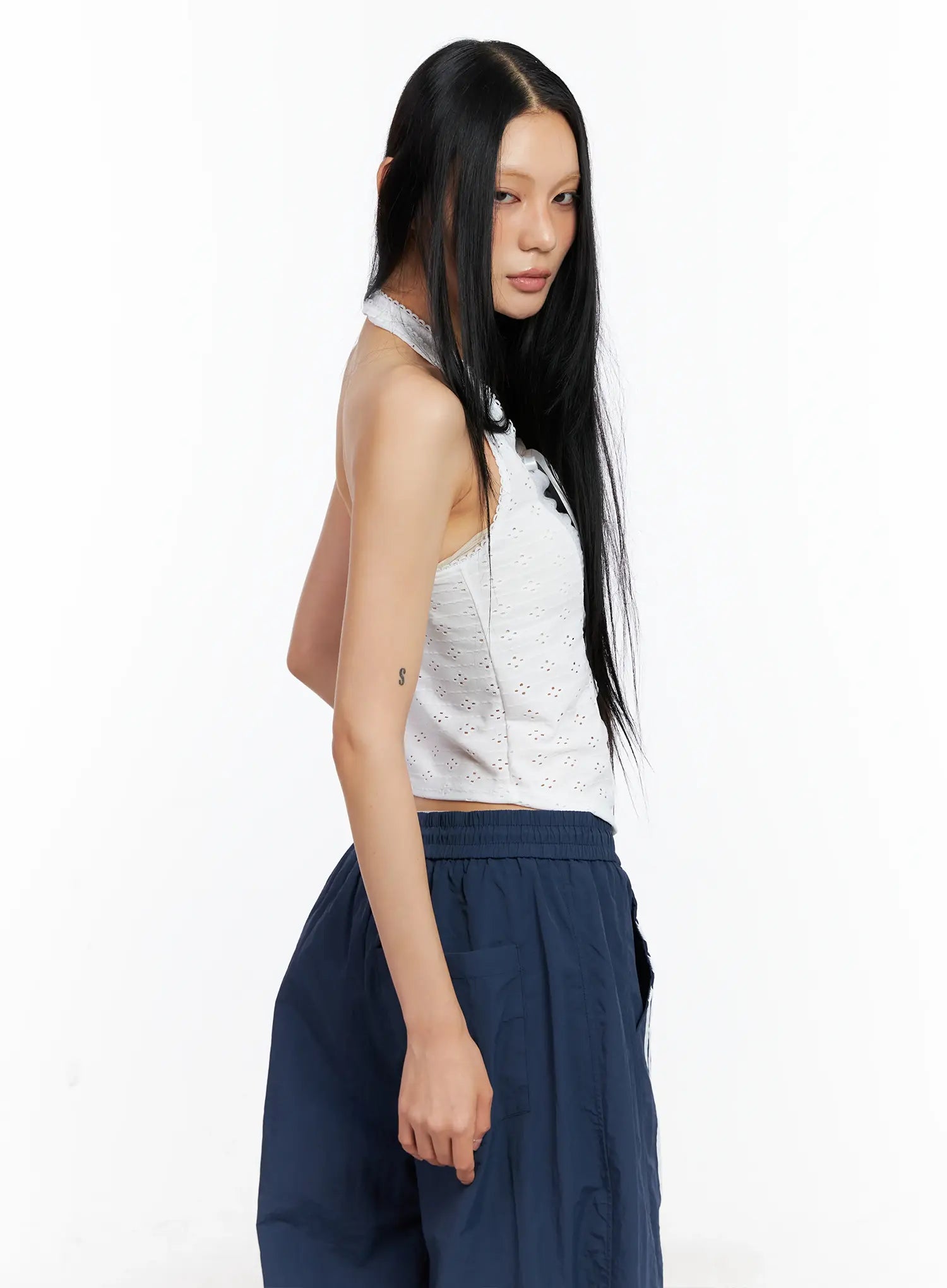 lace-ribbon-halter-top-cl529