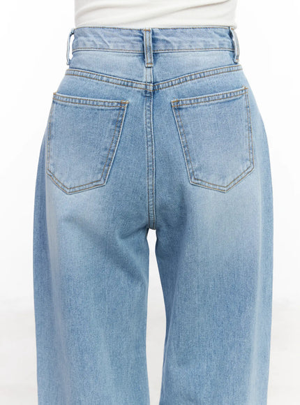 maleia-light-washed-relaxed-fit-jeans-cm527