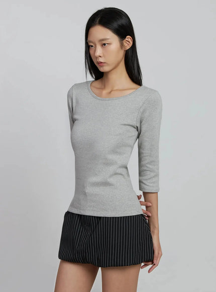 minimalist-three-quarter-sleeve-top-im520