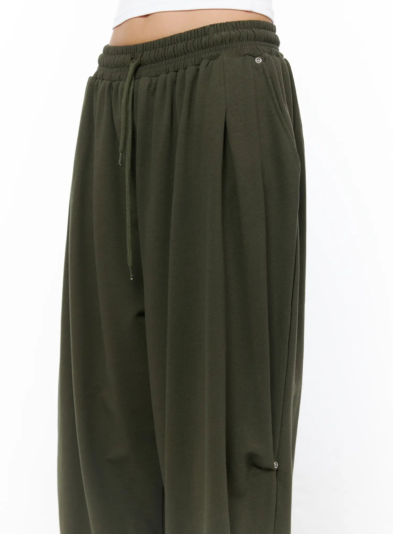 relaxed-fit-cargo-pants-cu512