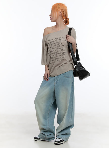 loose-fit-graphic-off-shoulder-tee-cu502