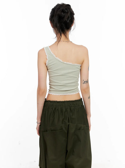 asymmetric-lace-trim-ribbed-top-cl525