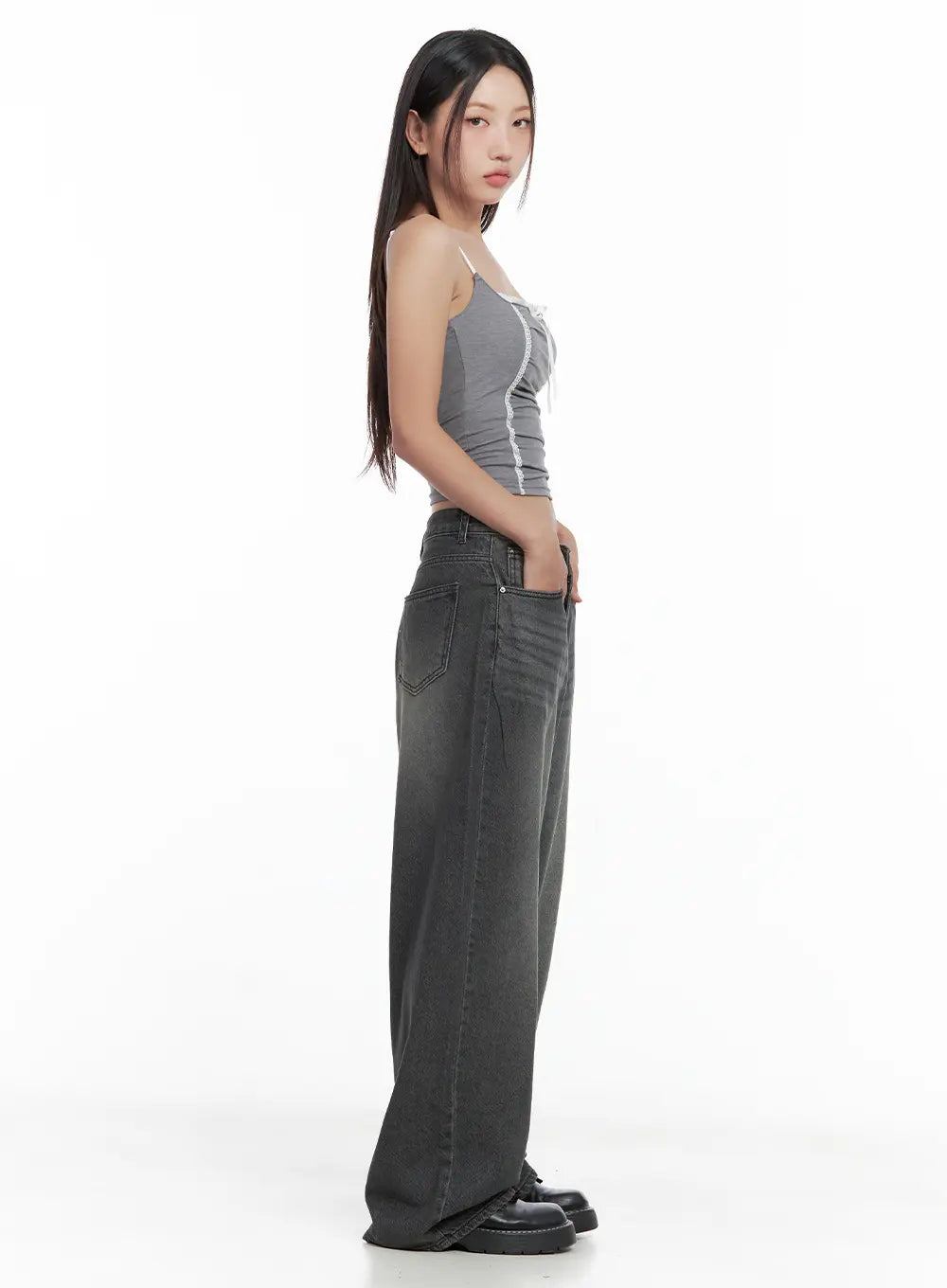 Kumi Washed Wide-Leg Summer Denim Jeans CL508 in Black, side profile full-length view on model, wide-leg washed cotton denim showing floor-grazing length, paired with grey cami crop top.