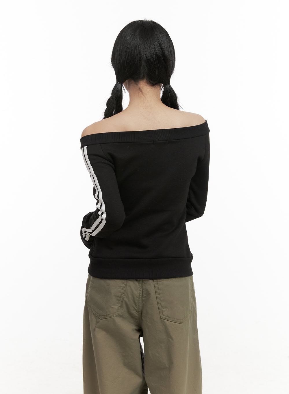 off-shoulder-zip-up-long-sleeve-top-cd410