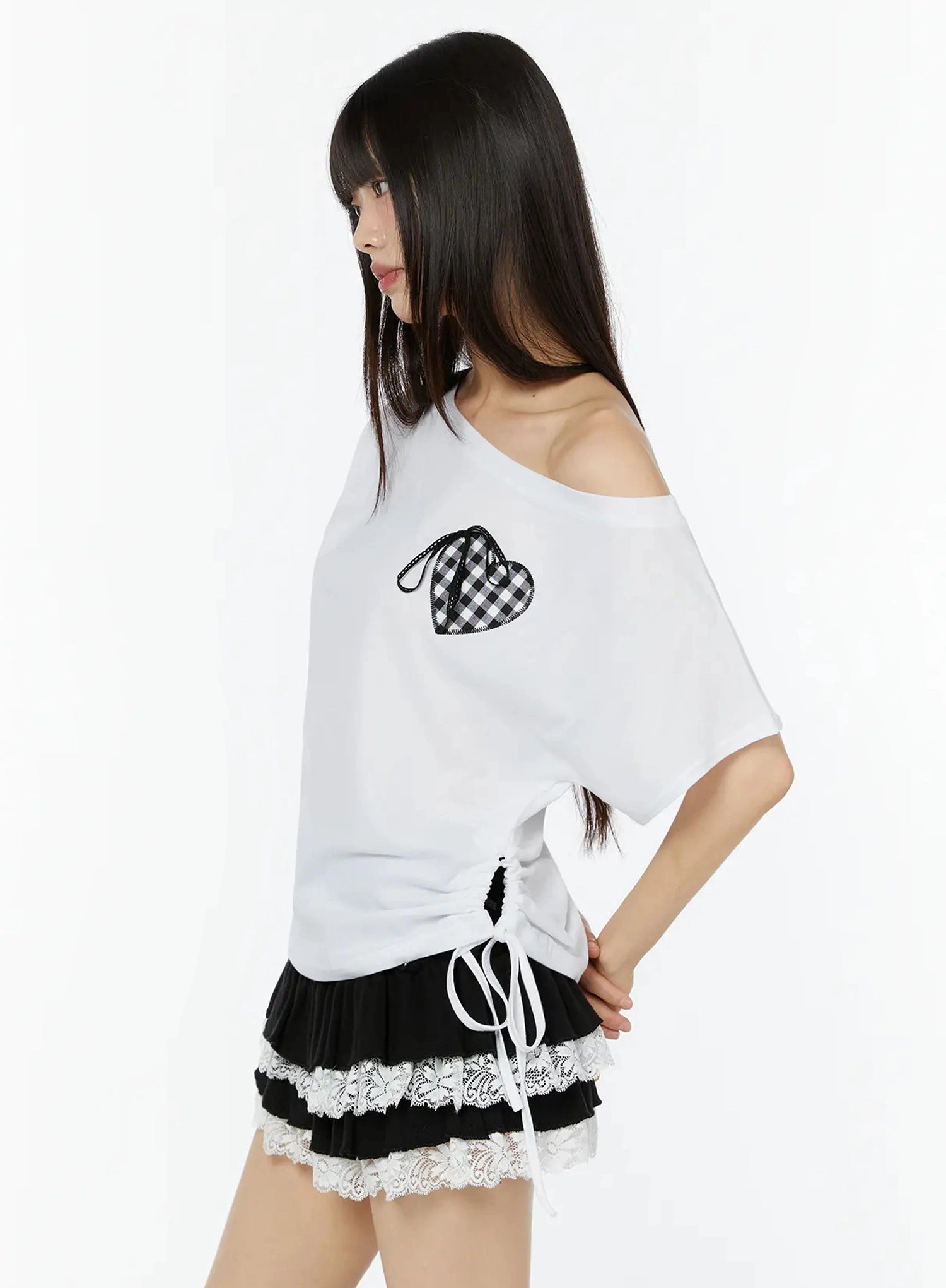 heart-patch-one-shoulder-oversized-t-shirt-iu518