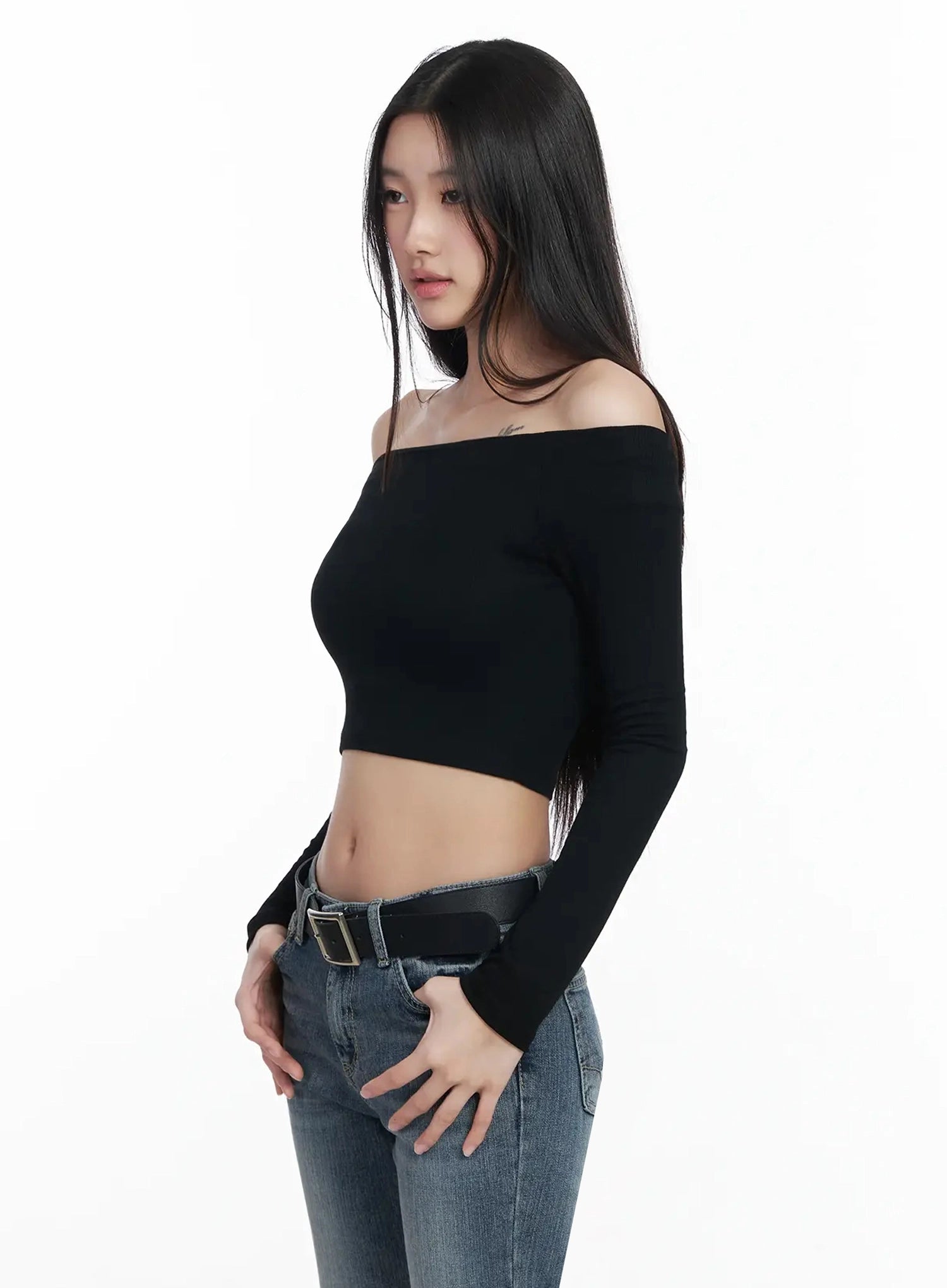 off-shoulder-ribbed-crop-top-im503