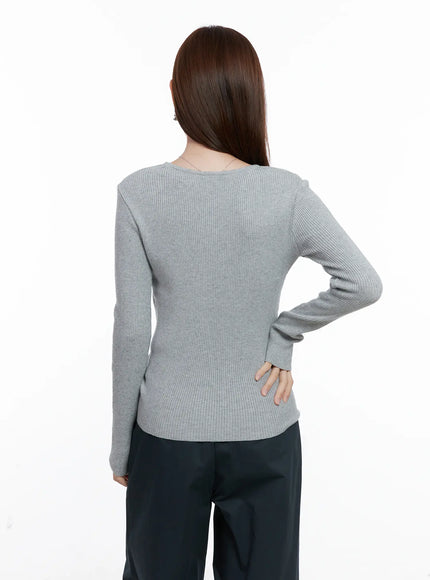 two-way-button-side-slit-knit-top-cg521