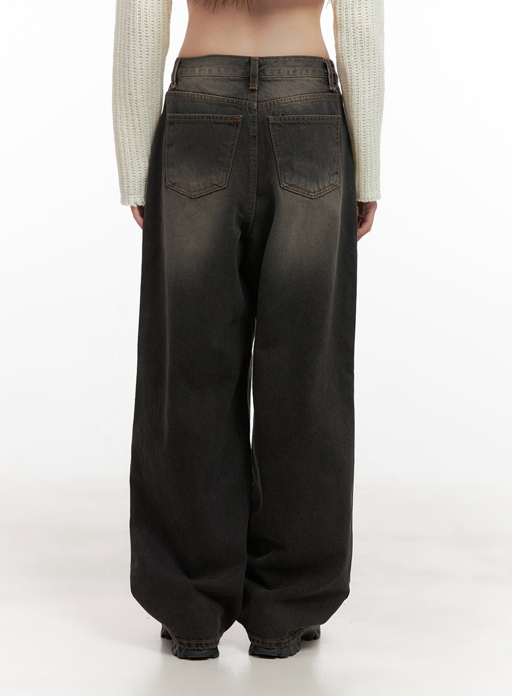 Celina Washed Baggy Wide-Leg Jeans CD426 in black, back close-up waist to hem on model, dual back pockets with contrast stitching, washed gradient denim pooling at hem, wide baggy leg silhouette.