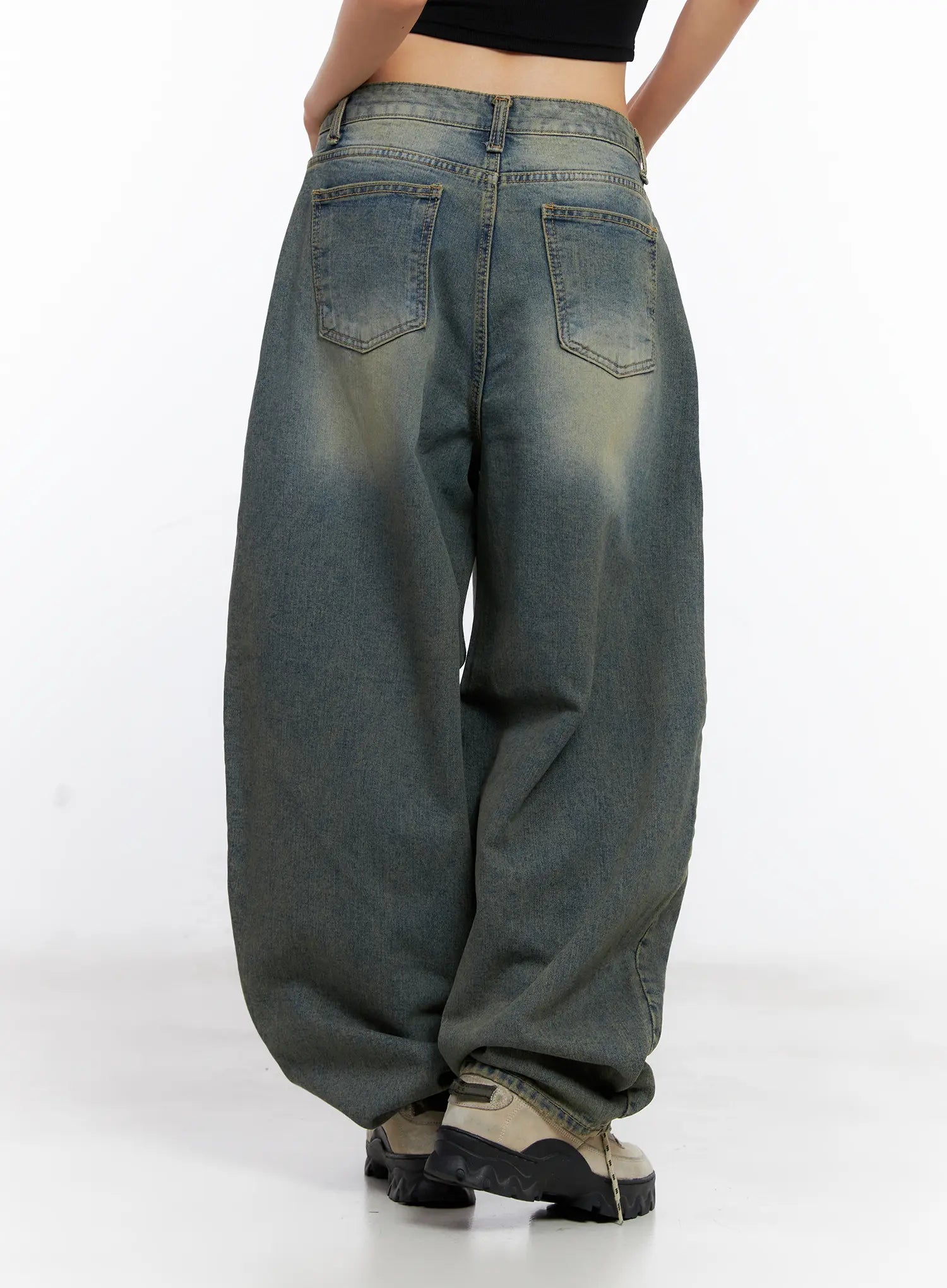 Chowon Washed Wide-Leg Denim Jeans CL530 - Acubi style | LEWKIN