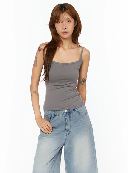 basic-u-neck-cami-top-cu518 / Brown