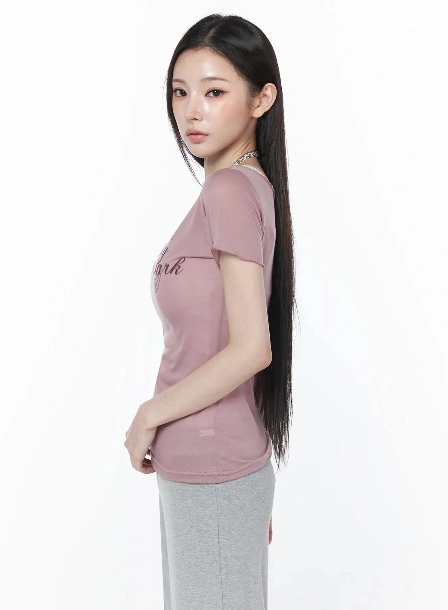 graphic-off-shoulder-top-iu512