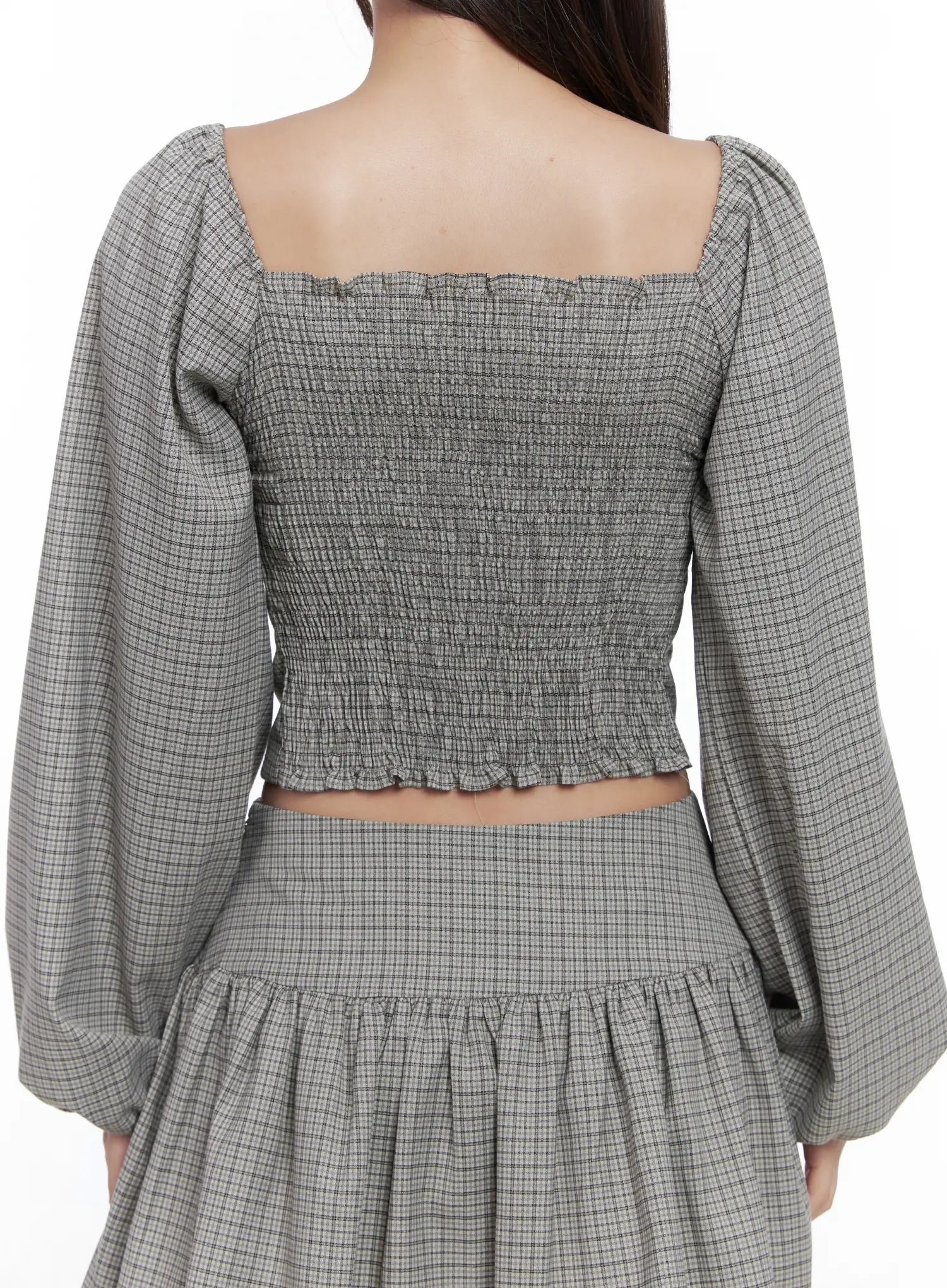 gingham-button-up-puff-sleeve-blouse-cs503