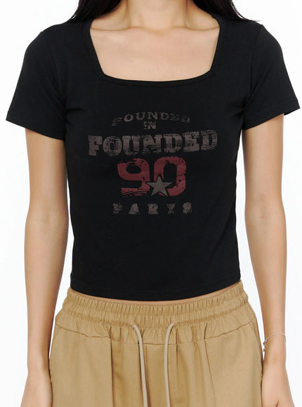 casual-graphic-crop-top-cu515