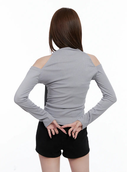 cut-out-shoulder-turtleneck-top-cg529