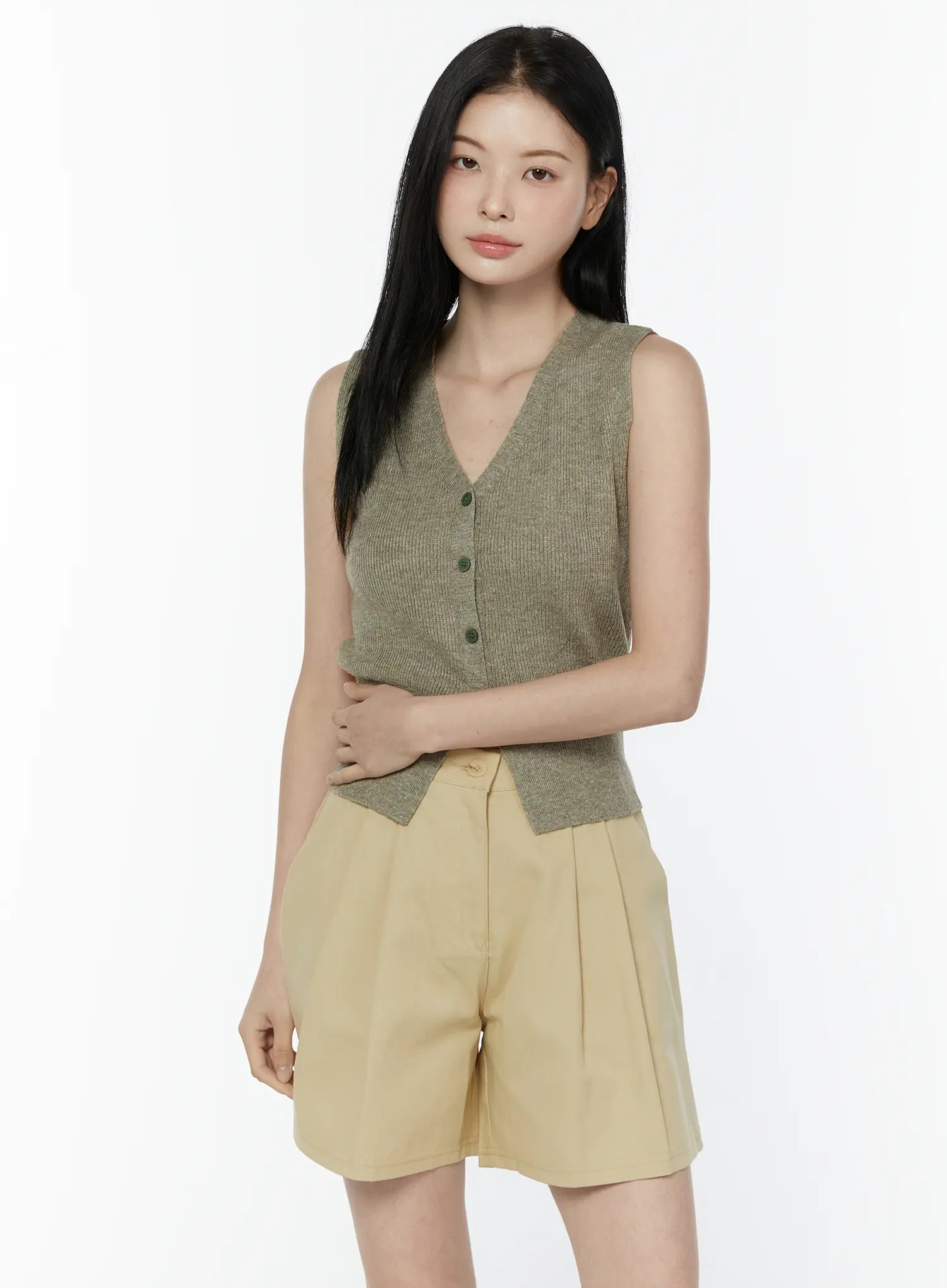 v-neck-ribbed-knit-vest-iu505
