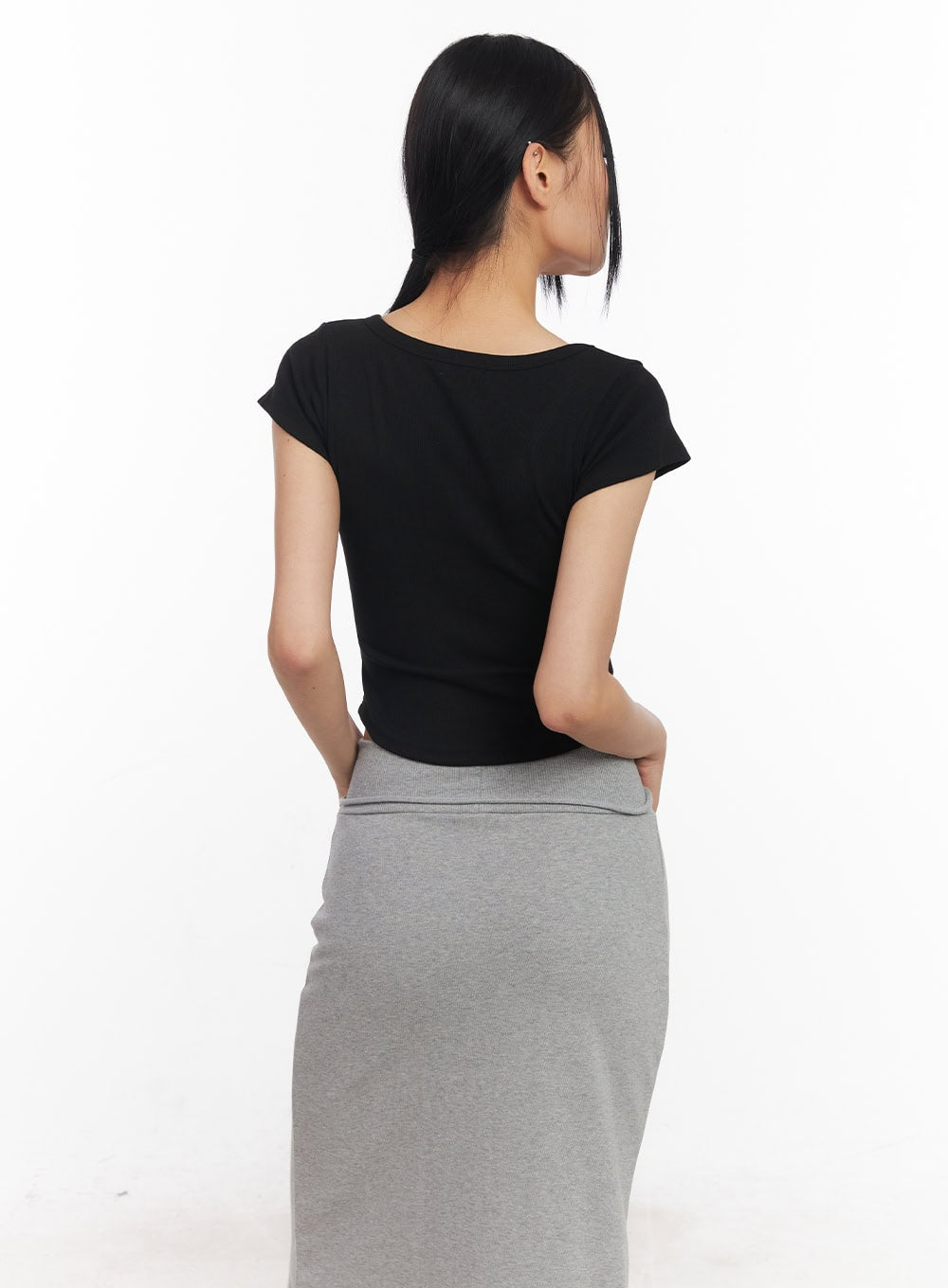 essential-u-neck-crop-tee-cy528