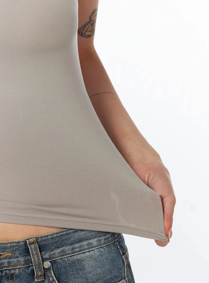 slim-fit-round-neck-basic-top-iu509