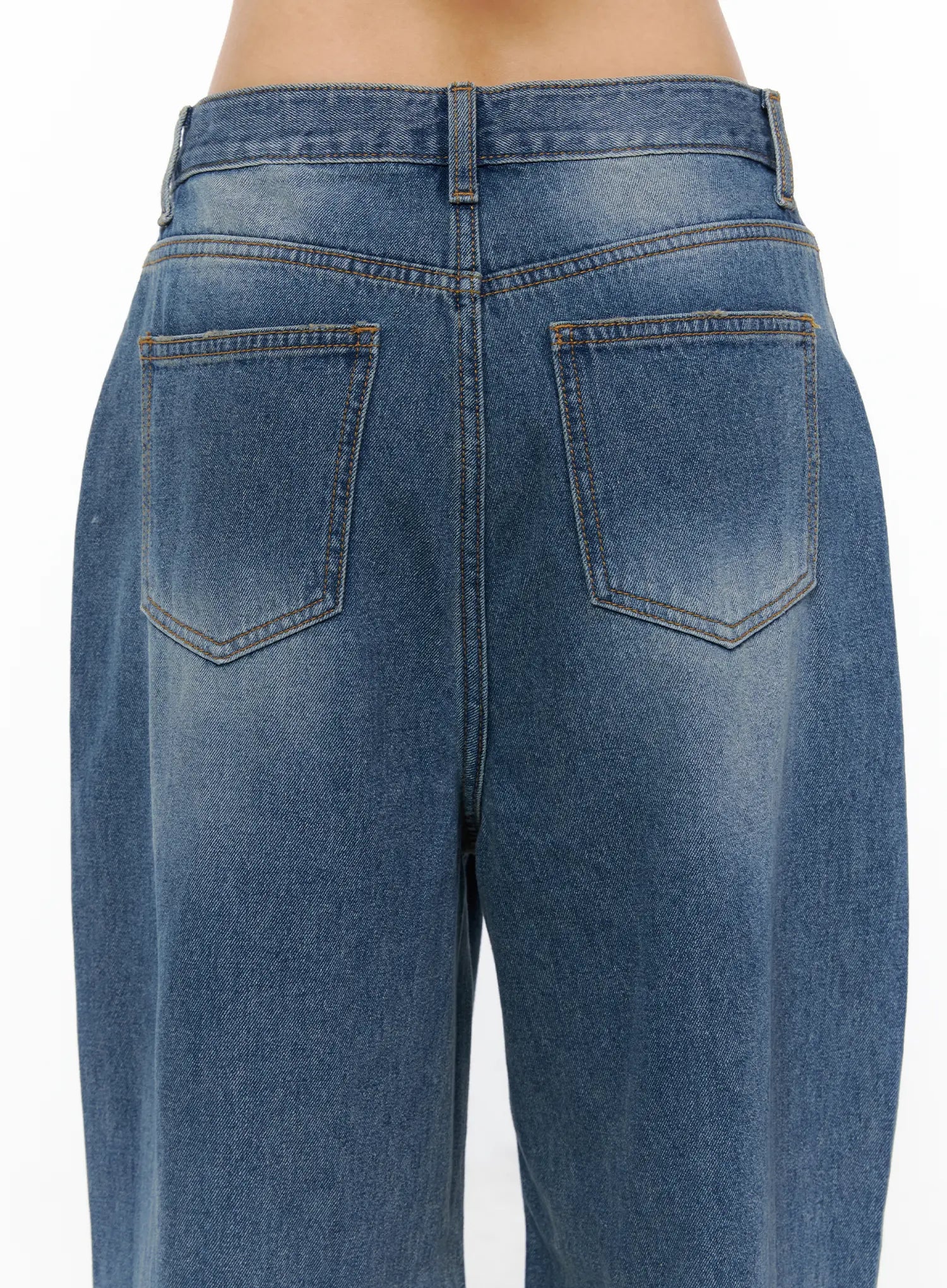 mika-distressed-wide-leg-jeans-cu512