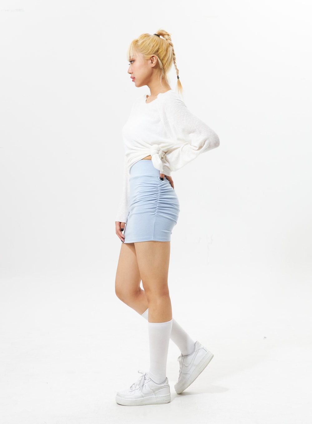 Oversized white mesh store top