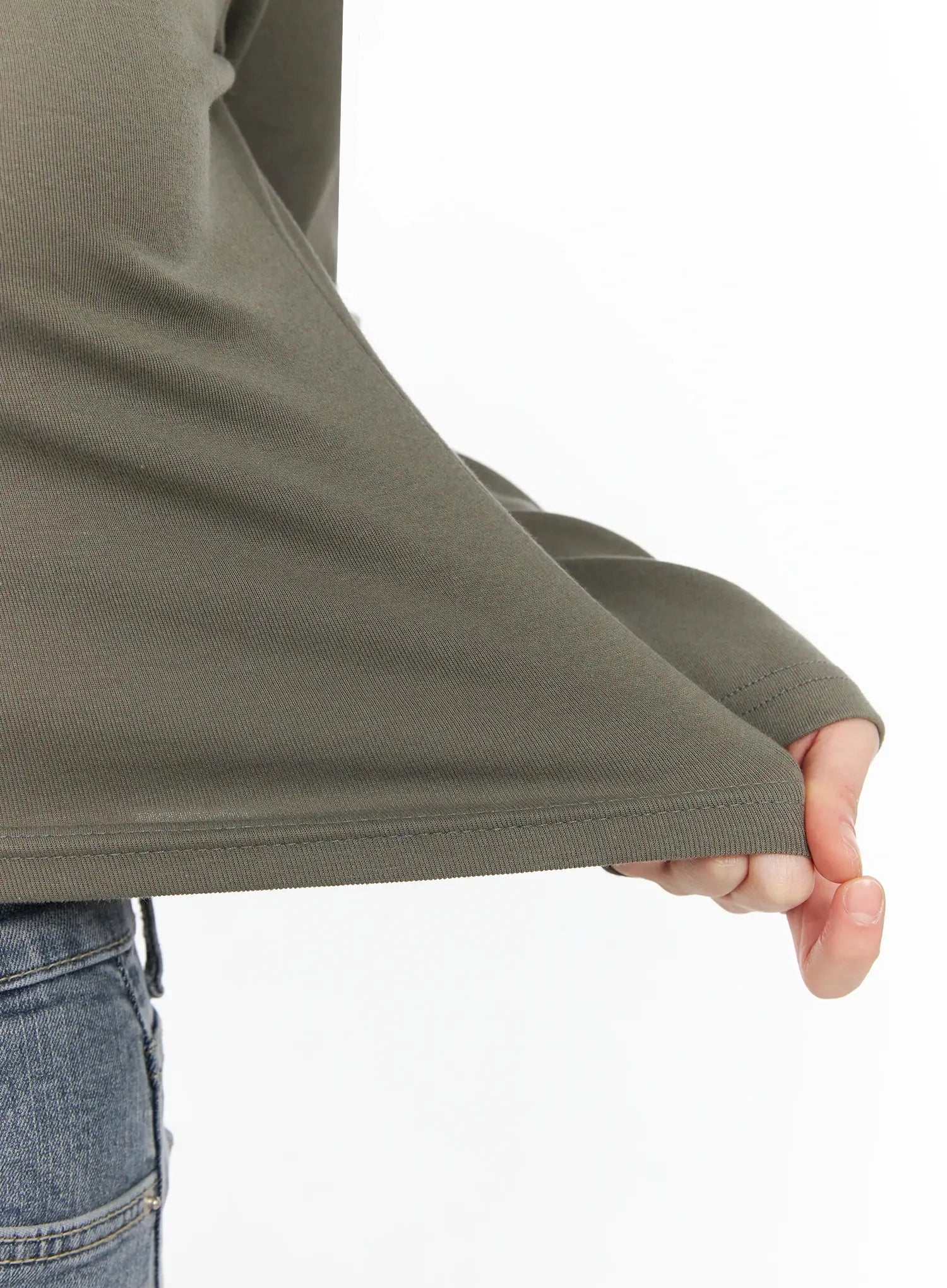 slim-fit-long-sleeve-crop-top-im523