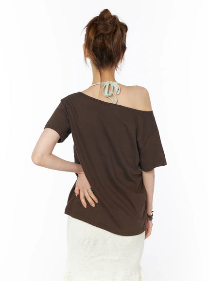 off-shoulder-boxy-tee-cy527