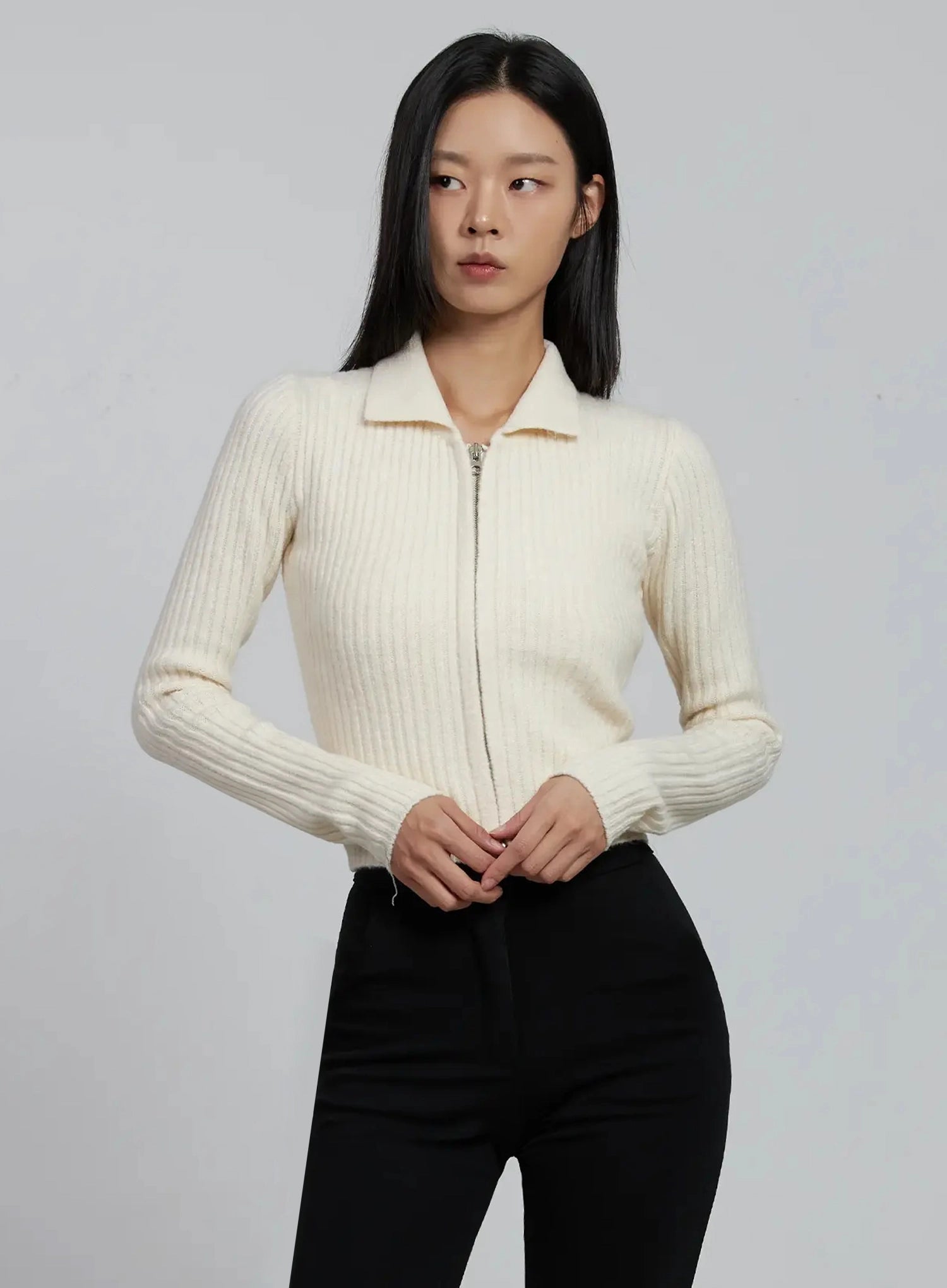 ribbed-knit-collared-zip-up-im520