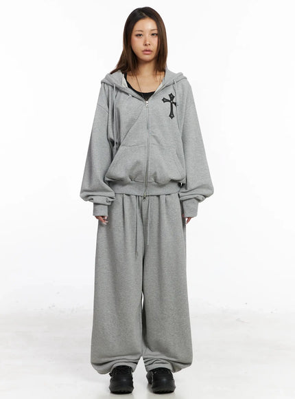 studded-cross-zip-hoodie-iy501